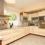 Hébergement de vacances Family Friendly House With A Swimming Pool - Volosko, - 7920 *